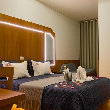 Motel Paraiso Do Braseiro บีลาโนวาเดกายา ภายนอก รูปภาพ